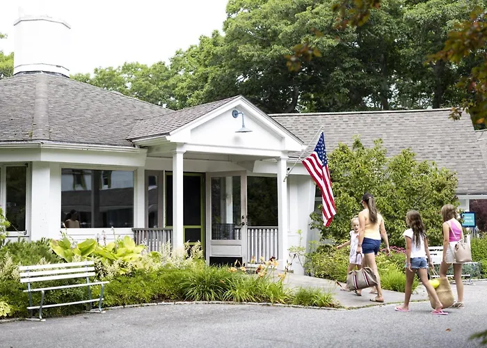 The Lodge On The Cove